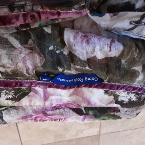 Georg Roth Flower Print Tunic - Picture 5 of 6